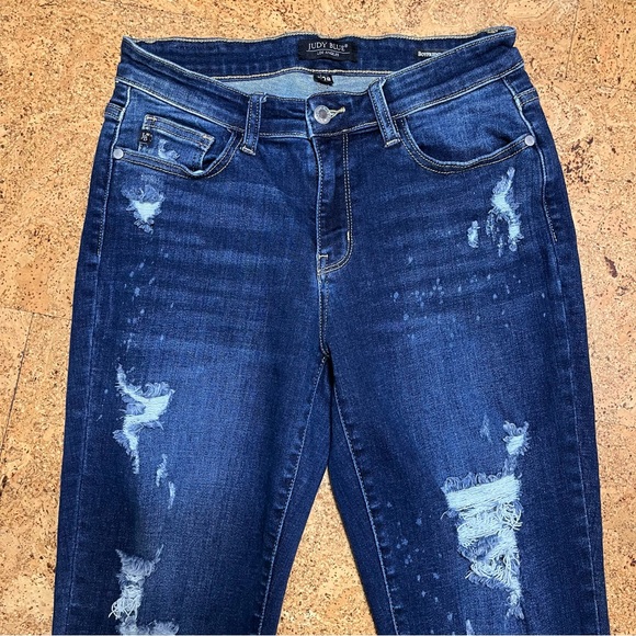 Judy Blue Destroyed Bleach Splatter Midrise Boyfriend Fit Jeans Sz 7/28 - Picture 3 of 15